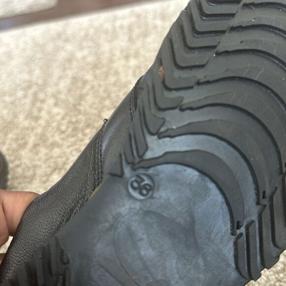 Feet First Black Leather Slides Mules 36 - Picture 7 of 7